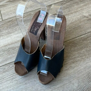 Vintage  Faimu Black Leather Studded Clogs Made in Italy